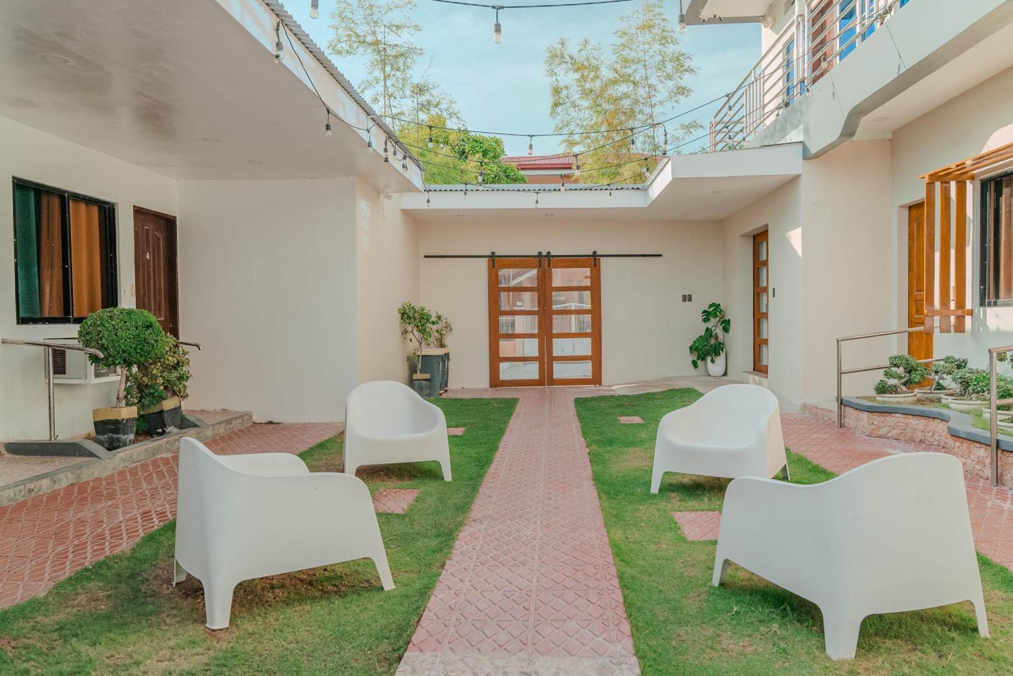 Gt Seaside Inn Oslob Extérieur photo